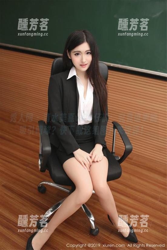 秀人网 - 清水美嘉vs牛仔裤：究竟谁更能吸引眼球？快下载这组图片来评评！