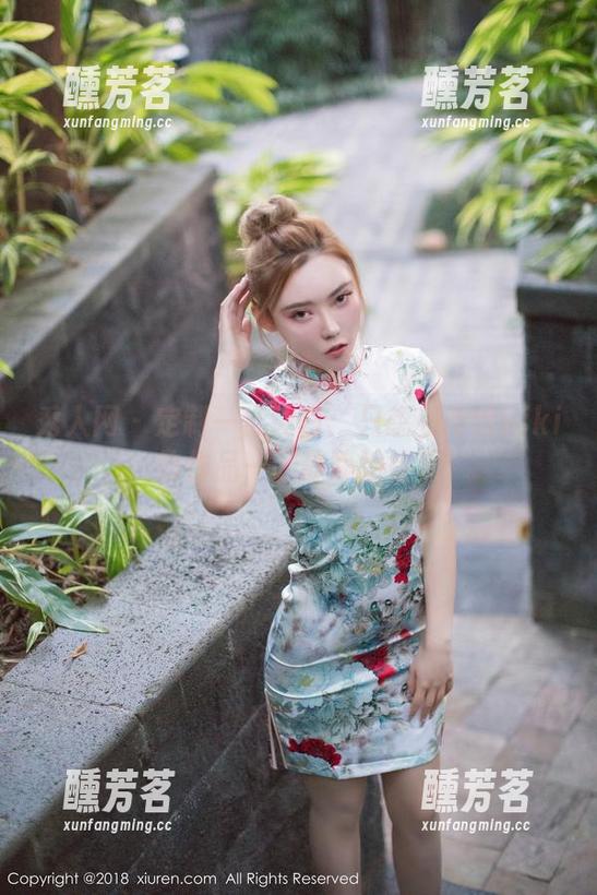 秀人网 - 定制一份纯白：只想和诗诗kiki的作品一起静静地待着