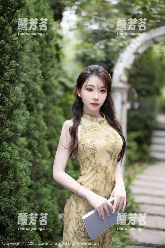 秀人网 - 免费花嫁图集！谭睿琪Ailsa教你如何被婚纱包裹得像个小饺子！