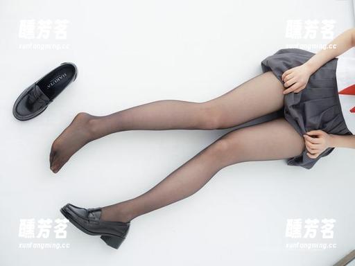 紧急企划 - 龙崎聆音的JK写真：高清让人心跳加速，脸红了…