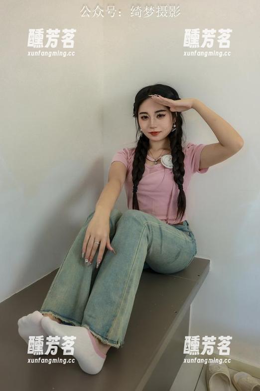 绮梦摄影 - 这么美的露露学姐，高清图包真是让人心里痒痒的，点开就要小心！