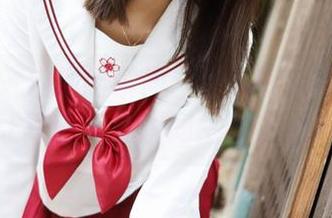 美媛馆 – 碰撞的瞬间：崔乖艺的眼镜如何让写真资源瞬间生动起来？