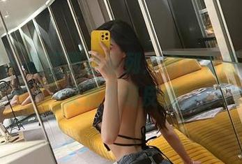 微密圈 – 葛征黑丝系列：原图有趣，套图又是个俏皮鬼