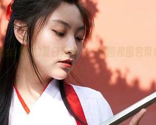 蜜桃社 – 小魔女lily的夏日泡泡——原图和图包带你感受泳池的魅力