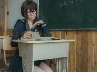 谁需要现实？西园寺南歌的粉色美图，照片中的世界真是令人窒息