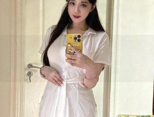微密圈 – 轩子巨2兔：办公室写真合集，工位上的小风情！