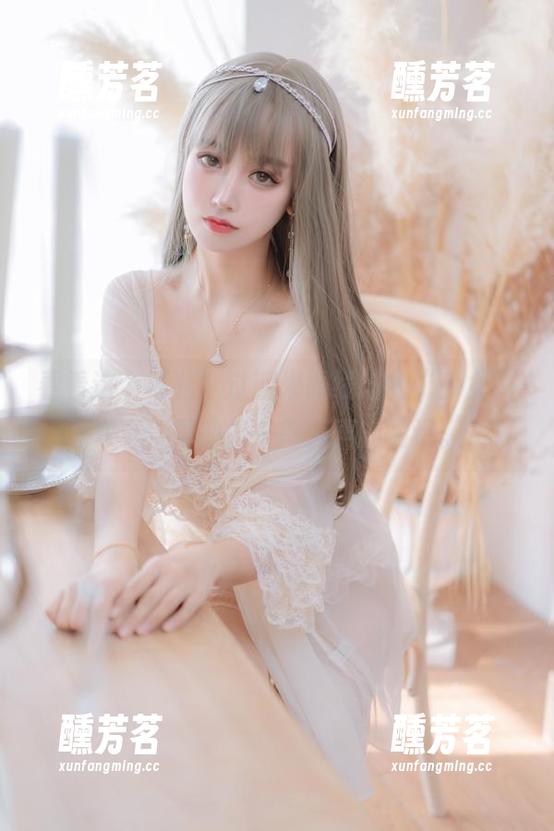 看看这个福利，过期米线线喵的“少女”写真，真的像一首无声的情诗。