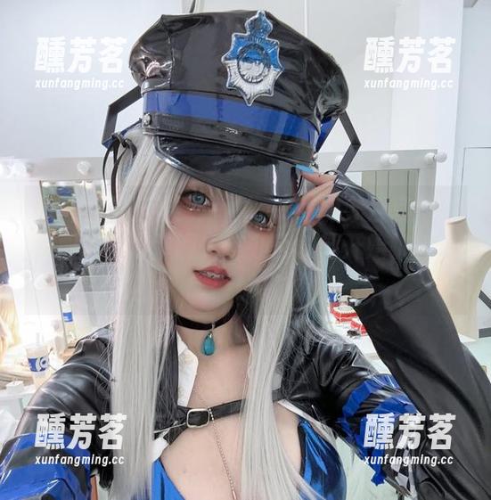 最新图集上架！阿薰kaOri的办公室探索，职场不再单调，连办公椅都开始跳舞了！