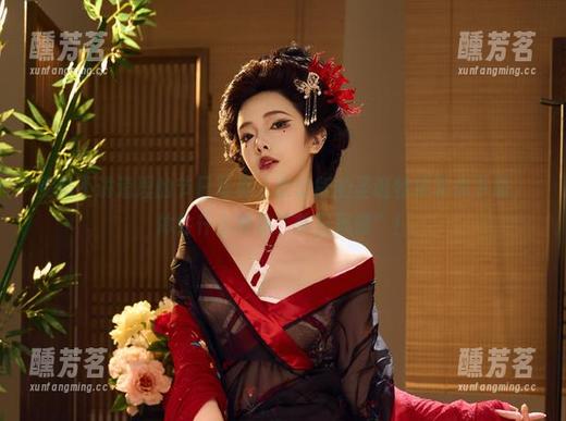 雯妹不讲道理的节日写真，豪华版的圣诞特辑等你下载，体会什么叫做“节日风情”！