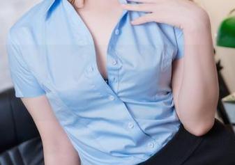 雯妹不讲道理的海军风自拍：在线高清，海盐味的青春气息！