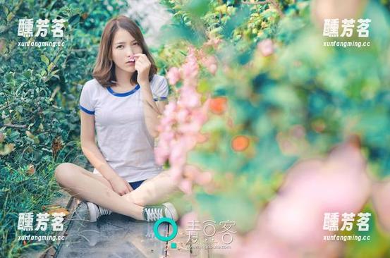 青豆客 - Kiren_程程程的连体衣私拍套图：一不小心就变成了时尚百科全书，买衣服时我该怎么办？
