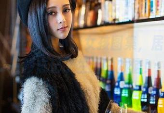 青豆客 – 全套艾小青女孩图集，居然让我一秒忘记了生活的烦恼！