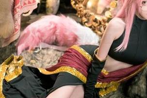 青青子Js连体衣写真，作品里的微妙性感，真是…呃，不得不看！
